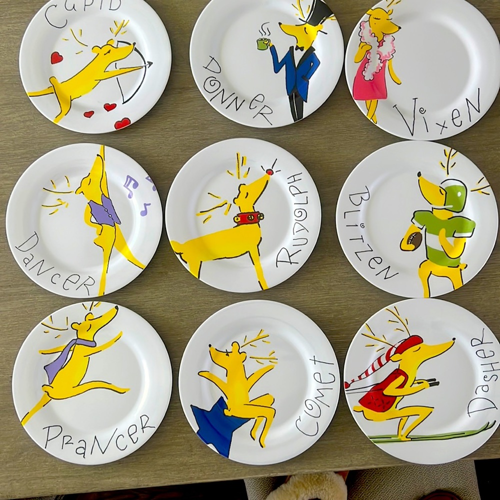 Pottery Barn, Complete set of melamine Reindeer Dinner Plates - Brand New!